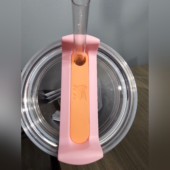 Stanley Halloween Flowstate Quencher 40oz Tumbler - Picture 4 of 6